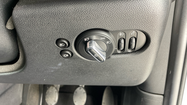 MINI Hatchback 1.5 Cooper Exclusive II 3dr [Comfort Pack] Petrol Hatchback